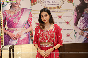 Manepally Jewellers 6th Showroom Announcement