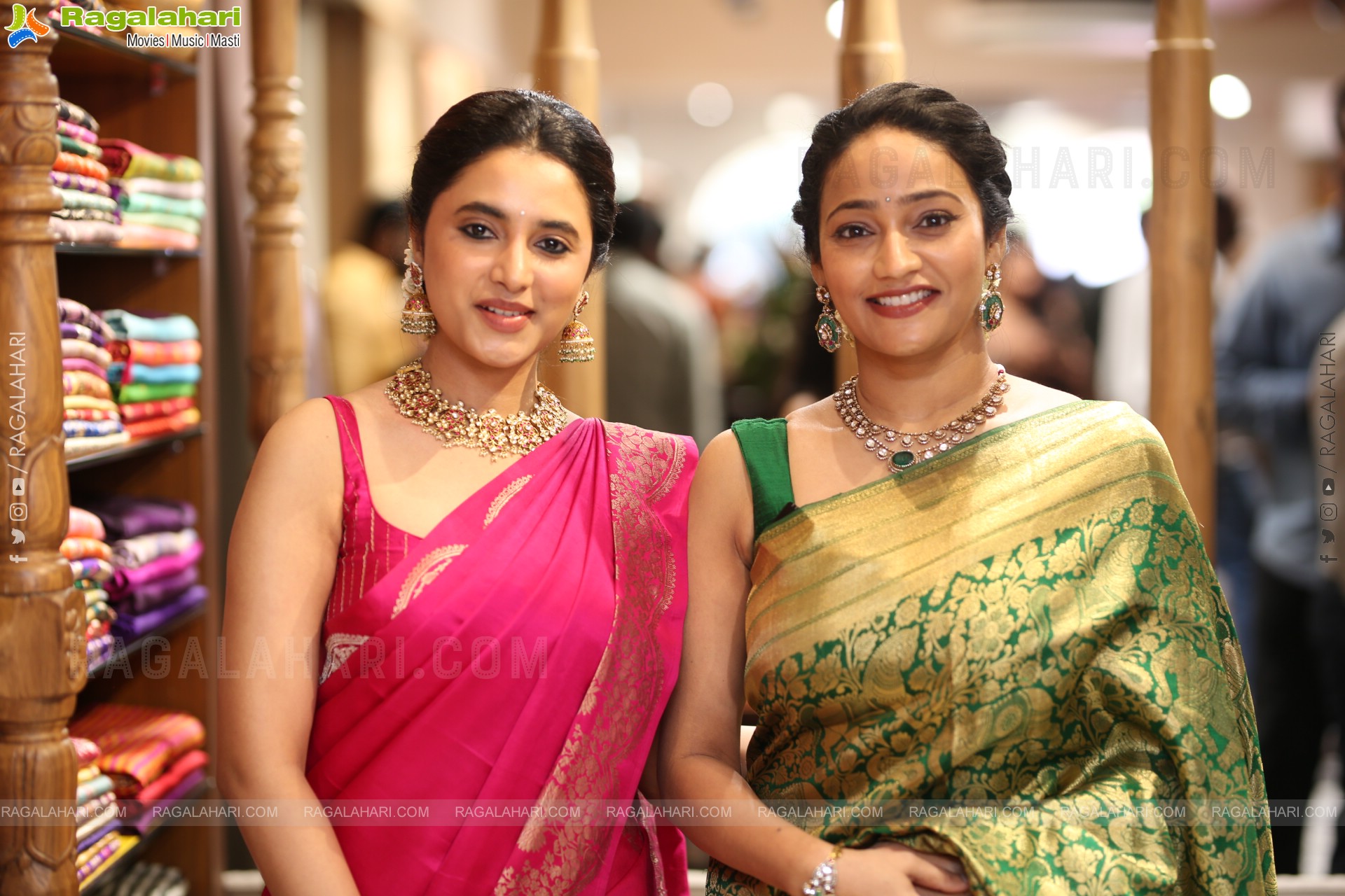 Heroine Priyanka Mohan unveils the Pattu Cheera Collections at Xiti Weaves