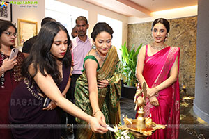 Xiti Weaves: Pattu Cheera collections launch by Priyanka