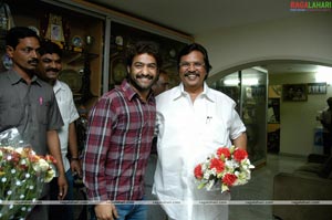 NTR Greets Dasari on Getting NTR Award for Year 2007