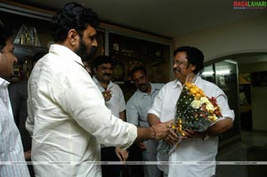 NTR Greets Dasari on Getting NTR Award for Year 2007