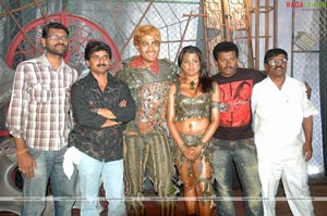 Raju Maharaju - On The Sets