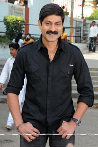 Jagapathi Babu, Sradha das