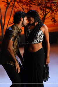 Nithin, Priyamani Poses Hot in Dhrona