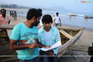 Raja, Manjari Fadnis, Richa