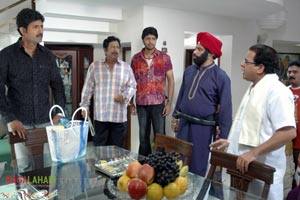 Venu, Allari Naresh, Parvathi Melton, Mallika Kapoor