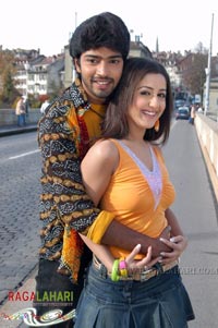 Venu, Allari Naresh, Parvathi Melton, Mallika Kapoor