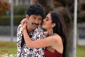 Venu, Allari Naresh, Parvathi Melton, Mallika Kapoor