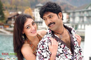 Venu, Allari Naresh, Parvathi Melton, Mallika Kapoor