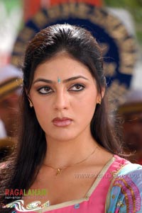 Venu, Allari Naresh, Parvathi Melton, Mallika Kapoor