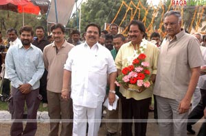 Allari Naresh-Sayaali Bhagat Film Muhurat