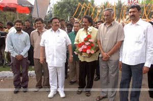 Allari Naresh-Sayaali Bhagat Film Muhurat