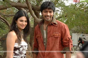 Allari Naresh-Sayaali Bhagat Film Muhurat