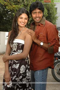 Allari Naresh-Sayaali Bhagat Film Muhurat