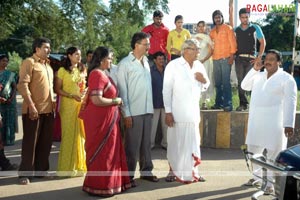 Brahmaji, Raghubabu, Jeeva, Vijaya Chandar