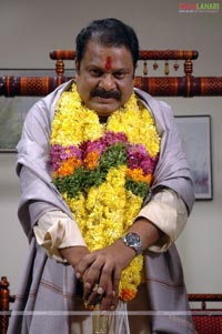 Brahmaji, Raghubabu, Jeeva, Vijaya Chandar