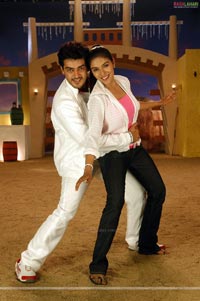 Ajith, Asin, Keerthi Chawla