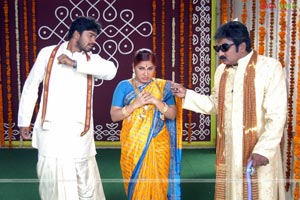 Allari Naresh, Krishna Bhagwan, Farzana