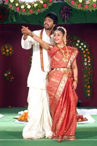 Allari Naresh, Krishna Bhagwan, Farzana