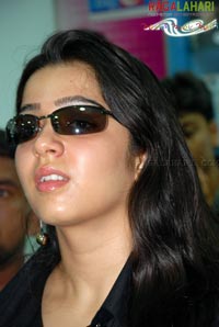 Charmi Inagurates Big C @ Kurnool