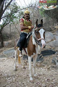 Sunil Sharma, Puneet Issar, Kausha, Parvathi Melton