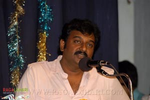 Athreya Award 2007 to Chandrabose