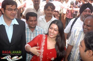 Charmi Inagurates Big C Showroom @ Punjagutta