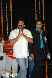 Chiranjeevi at Nenu Saitham by Right Eye 