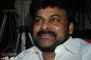 Chiranjeevi at Nenu Saitham by Right Eye 