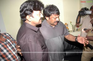 Chiru apologises Rajasekhar at his House