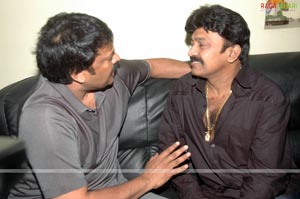 Chiru apologises Rajasekhar at his House