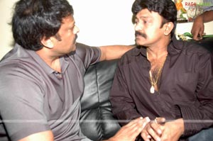 Chiru apologises Rajasekhar at his House