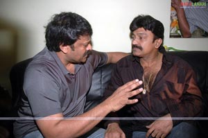 Chiru apologises Rajasekhar at his House