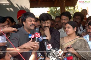 Chiru apologises Rajasekhar at his House