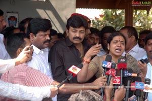 Chiru apologises Rajasekhar at his House