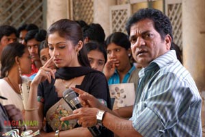 Sumanth, Sharwanand, Sada, Kamalinee Mukherji