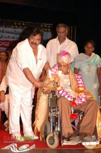 Dasari Felicitates 148 Telugu Film Directors