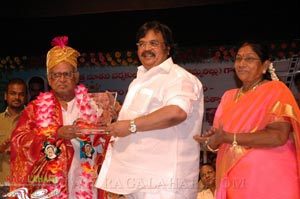 Dasari Felicitates 148 Telugu Film Directors