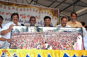 Dasari Donates Books to children of AP Cine & TV Junior Artistes Union Members