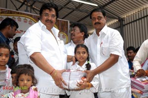 Dasari Donates Books to children of AP Cine & TV Junior Artistes Union Members