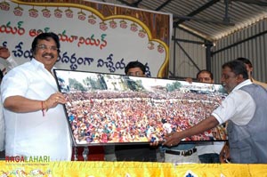 Dasari Donates Books to children of AP Cine & TV Junior Artistes Union Members