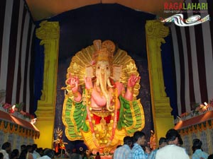 India's Biggest Ganesh Idol by Vizag Defence Academy (44 Feet)