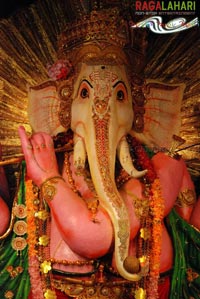 India's Biggest Ganesh Idol by Vizag Defence Academy (44 Feet)