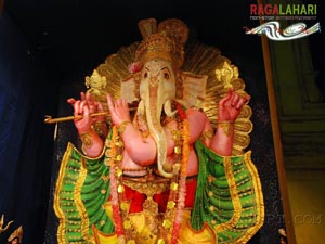 India's Biggest Ganesh Idol by Vizag Defence Academy (44 Feet)