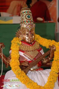 Puja Prasad's Divya Pujalivigo - Devotional Album Release