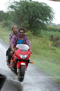 Allari Naresh, Sharwanand, Kamalini Mukherji