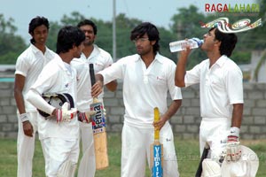 Varun, Sandesh, Nikhil, Raahul, Vamsee Krishna, Gayatri Rao, Monali Chowdary, Sonia