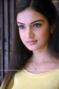 Honey Rose at Aalayam Sets