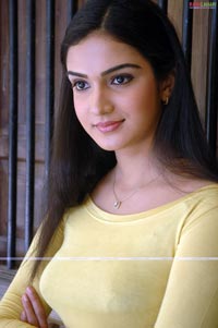 Honey Rose at Aalayam Sets