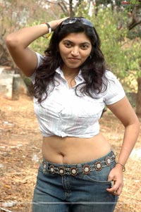 Sexy Keerthi